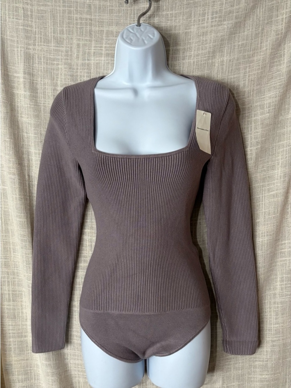 NWT Abercrombie & Fitch - long sleeve ottoman square neck bodysuit - size small